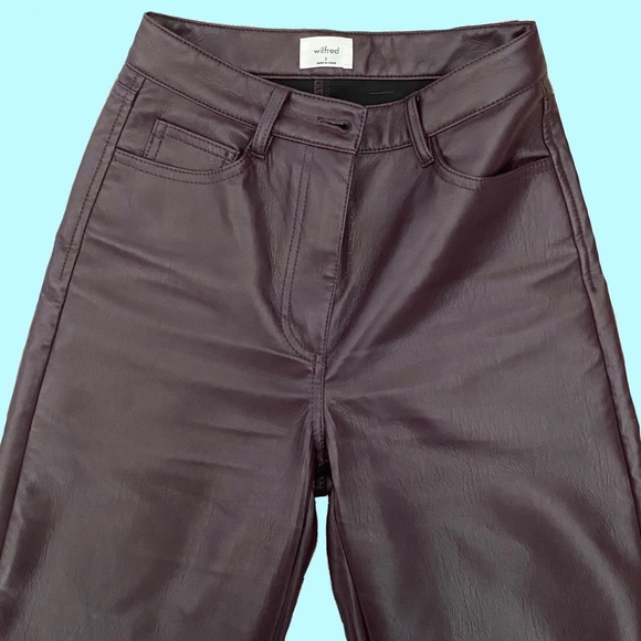 Aritzia Melina pants in cabo chip purple - Picture 2 of 3